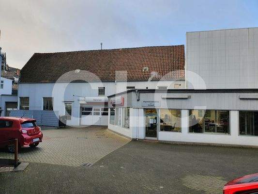 Fehrfeld 54-57 Innenhof Ansicht auf Autohaus