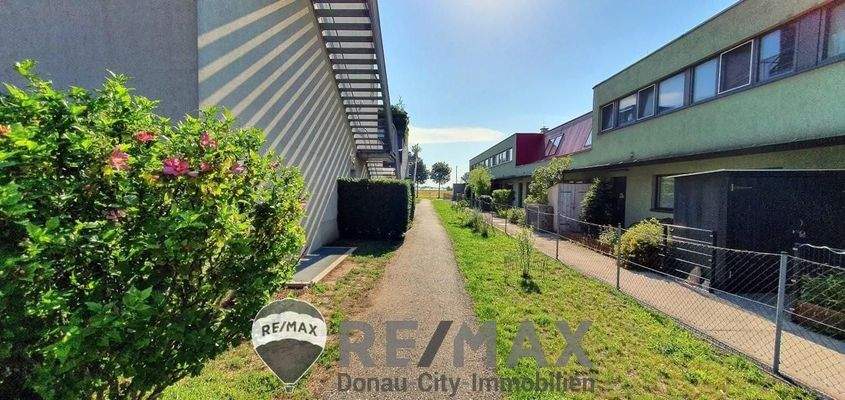 10 Außenzugang Ost ETW 1220