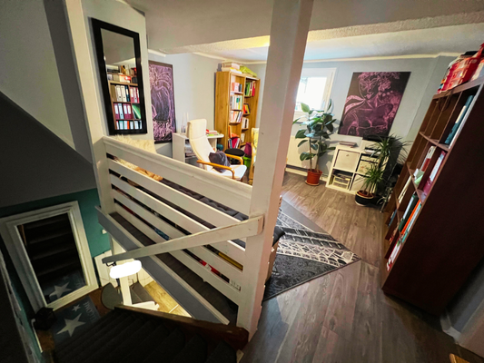 Treppe zu OG und Galerie