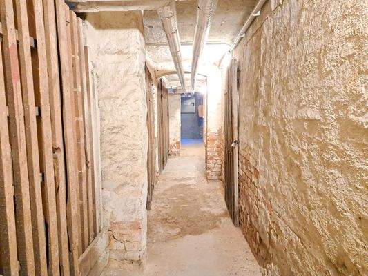 gepflegte Kellergänge