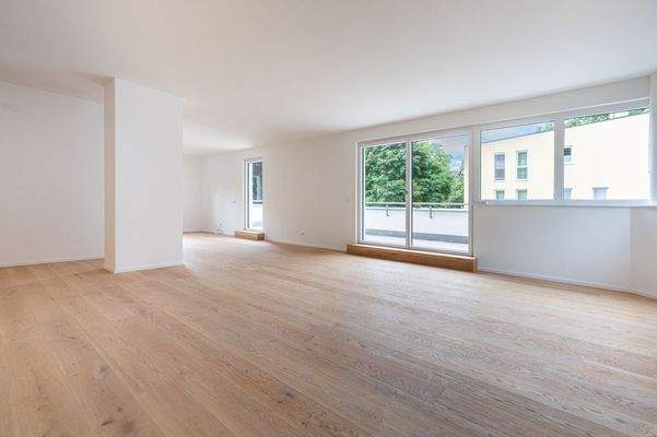 Der großzügige Wohn-/Koch-/Essbereich ... 