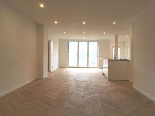 Raumblick mit Ausblick Stuttgart