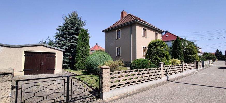 Straße von Westen.jpg