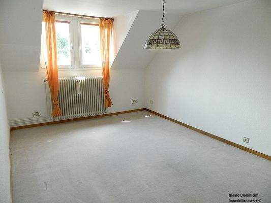 Wohnzimmer im Dachgeschoß