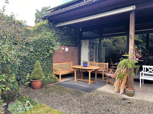 überdachte Terrasse