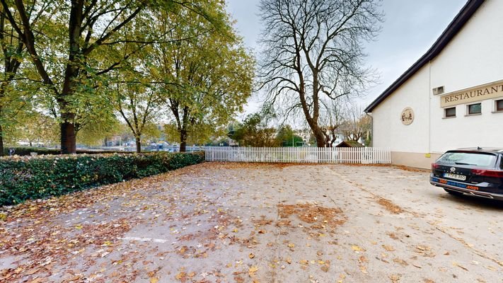 11 Parkplätze.jpg