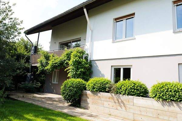 Rückansicht-Beispiel - (KI generiert)