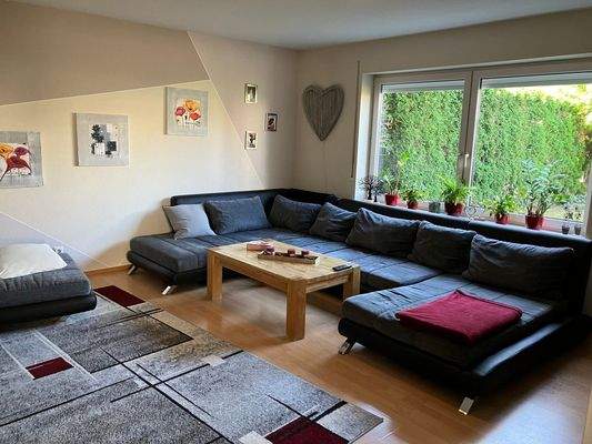 Helles, offenes Wohnzimmer