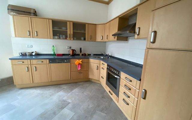 Zimmer mieten in Esslingen für Zeitwohnen möbliert Küche 3.jpeg