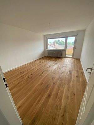 Obergeschoss Zimmer mit Balkon Zugang