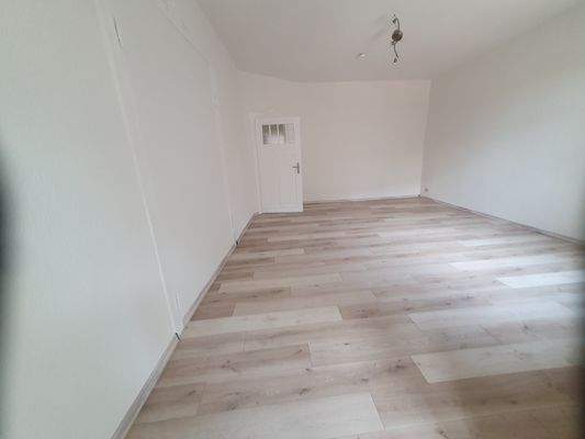 1. OG Ansicht Kinderzimmer zum Flur.jpg