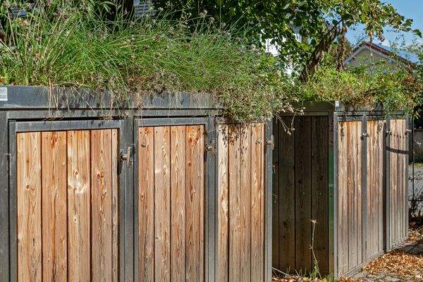 Platz für die Mülltonnen