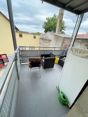 .. großer Balkon !