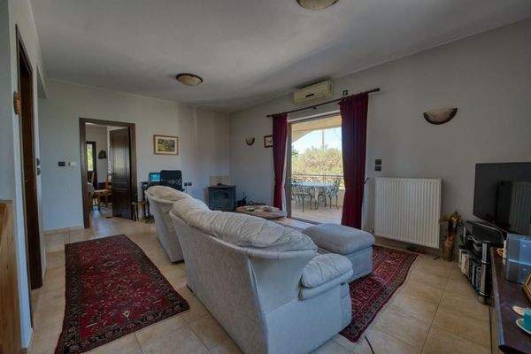 Kreta, Xirosterni: Ruhiges Anwesen in der Nähe des Strandes zu verkaufen