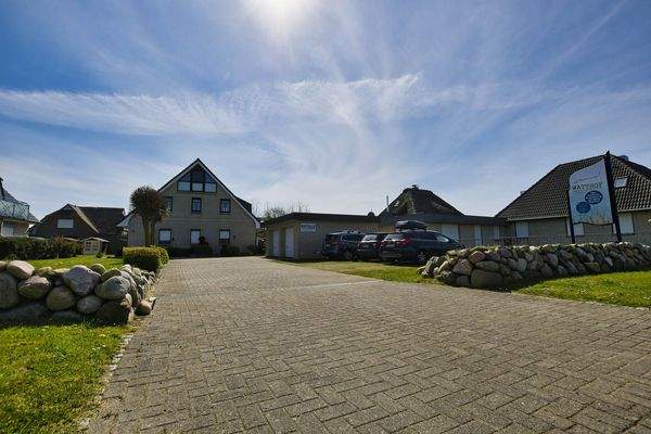 Grundstück mit Stellplätzen