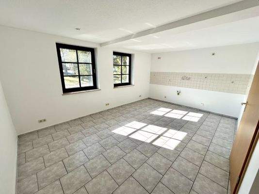 Küche EG rechts Seite.jpeg