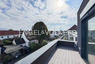 Nach Süden ausgerichtete Dachterrasse