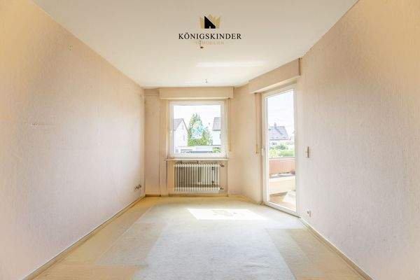 Helles Zimmer mit Gestaltungsspielraum und direktem Zugang zum Balkon