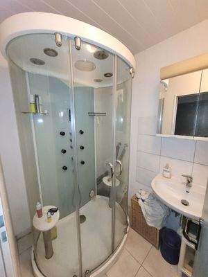 Dusche im Gewerbebereich