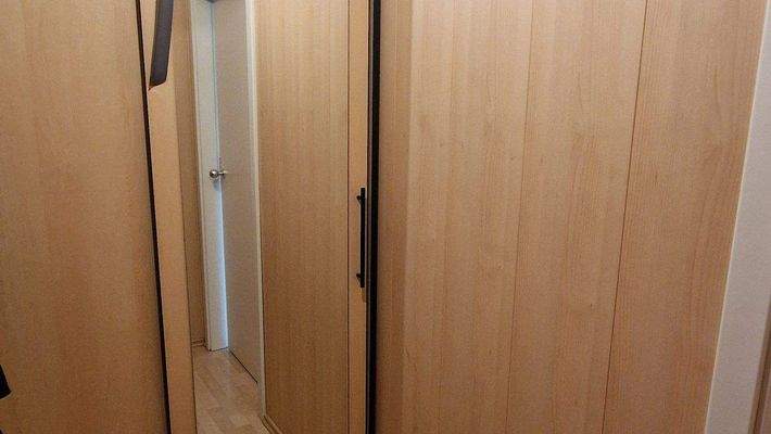 Garderobe mit Einbauschrank