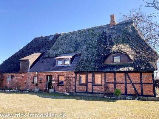 006-Seitenansicht Haupthaus.JPG