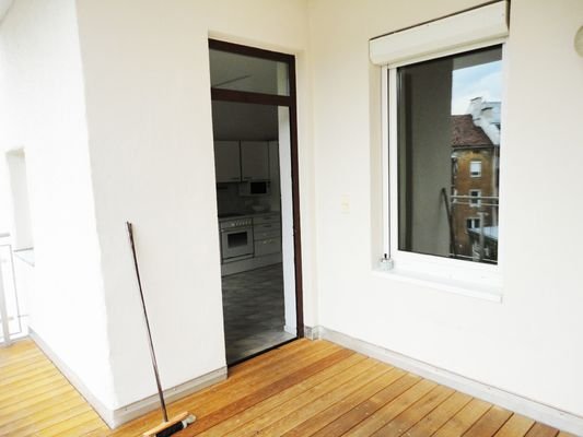 Terrasse leer 2.jpg
