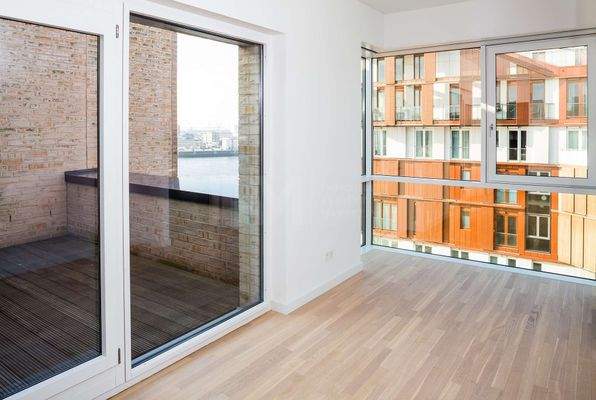 Arbeitszimmer Elbseite 6. OG