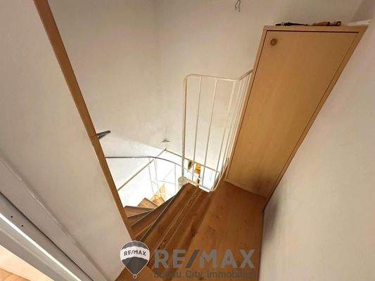 22 Stiegenabgang - OG