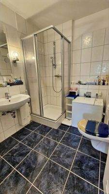 4,7 m² großes Duschbad mit WC