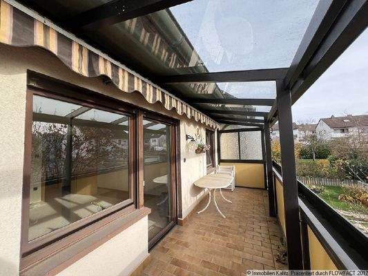 überdachter Balkon der OG-Wohnung