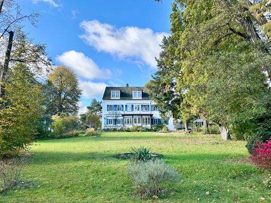 parkähnliches Grundstück