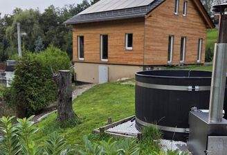 Badezuber und PV-Anlage