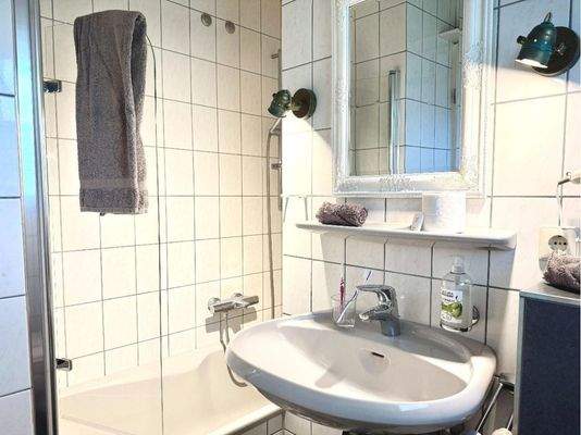 Wannenbad im Erdgeschoss