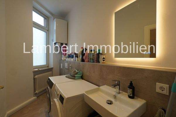 WC mit Waschmaschinenanschluss