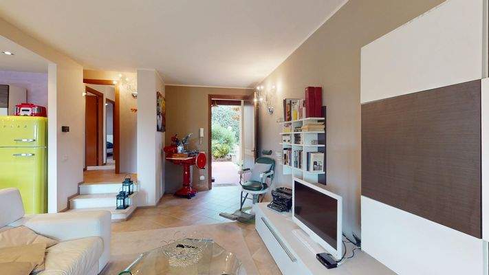 NA-072-9-Appartamento-arredato-con-corte-esclusiva