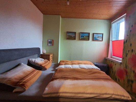 Schlafzimmer Hauptwohnung