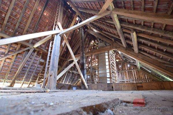 Dachboden im alten Hofgebäude