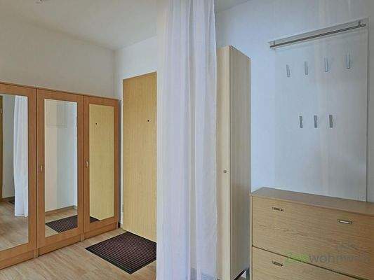 Flurgarderobe und -schrank