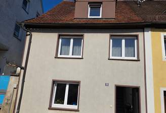 Haus Vorderansicht.png