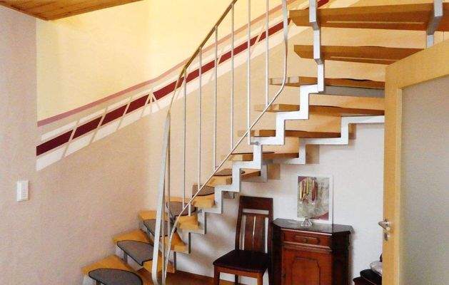 Treppenaufgang Haus 1