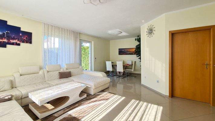 Wohnzimmer - Küche schließbar