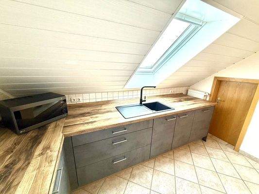 Ihre Küche gen Abstellraum