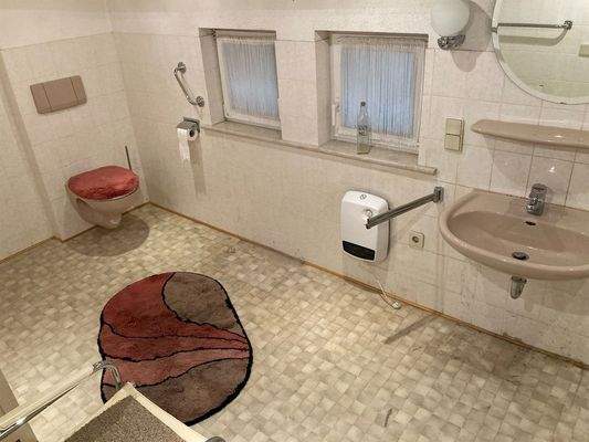 Haus Badezimmer OG.jpg