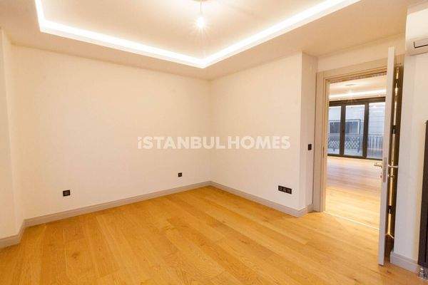 Ready to Move Apartments 550 m from Taksim Square in Beyoglu