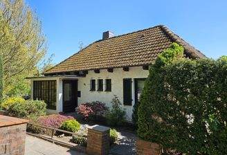 Haus Vorderansicht.jpg