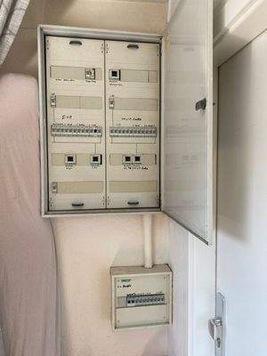 Ausstattung/ Elektrik