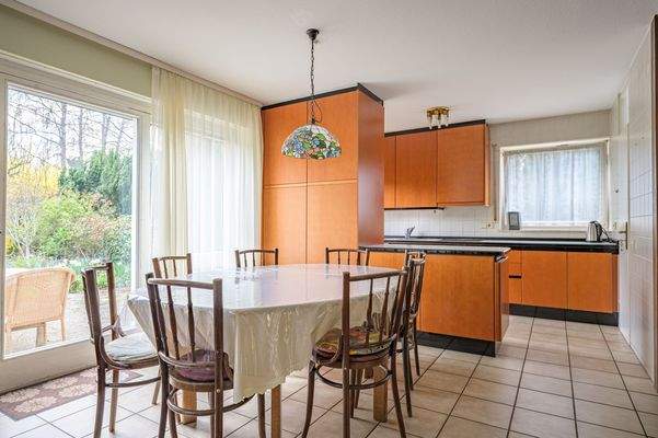 Essbereich und offene Küche