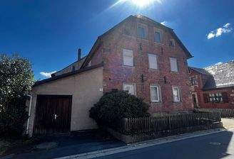 historisches Haus mit ehemaliger Werkstatt