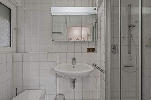 Badezimmer- Einliegerwohnung