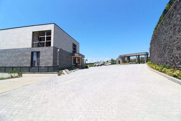 Villas for Sale in Bursa Bademli with Private Landscaped Garden